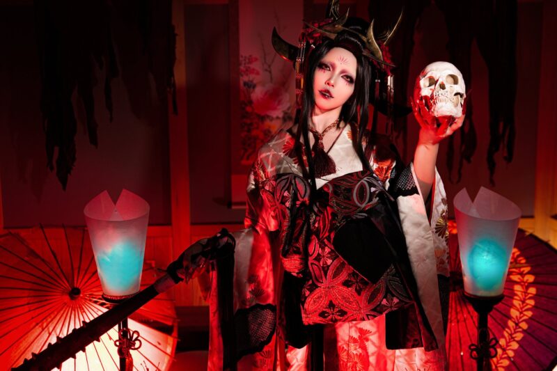 What Is a Creative Portrait? Beyond Traditional Costume Photography